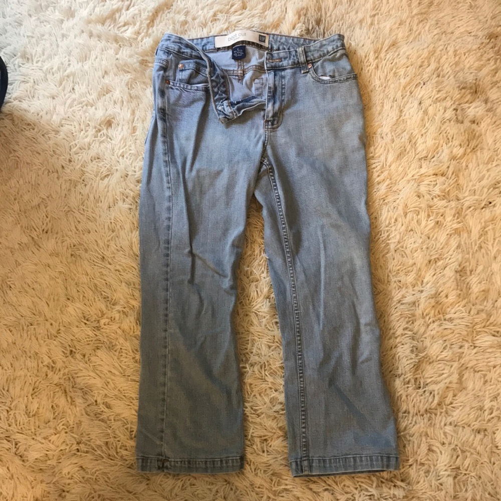 BOOT CUT LIGHT WASH JEANS